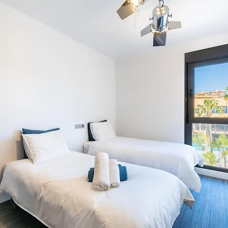 Prestige 托雷莫利诺斯